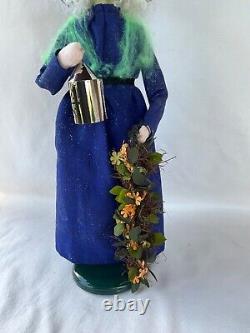 Byers Choice Green Face Halloween Witch with Lantern Flowers Raven & Cobweb Shawl