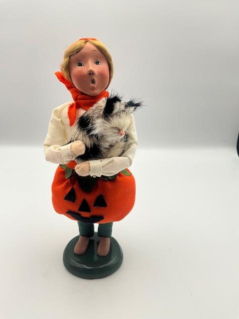 Byers Choice Halloween Jack-o-lantern Pumpkin Girl Costume Holding Kitten Cat