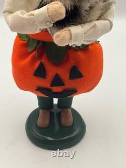 Byers Choice Halloween Jack-o-Lantern Pumpkin Girl Costume Holding Kitten Cat