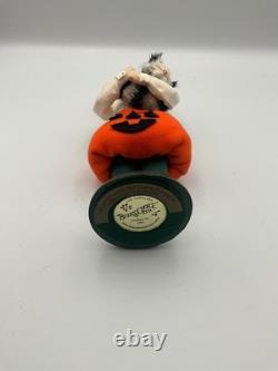 Byers Choice Halloween Jack-o-Lantern Pumpkin Girl Costume Holding Kitten Cat