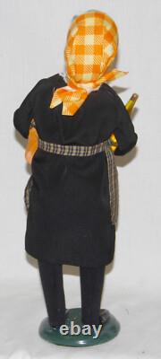 Byers Choice Italian Grandmother Grandfather Caroler New 2025 Free Shipping Byers Choice Italian Grandmother Grandfather Caroler New 2025 Free Shipping