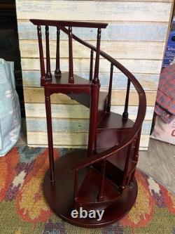 Byers Choice LTD 2004 Spiral Staircase Display 24 Authentic Wood Stand