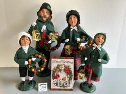 Byers Choice Lantern Family of 4 Carolers plus Accessory Sign