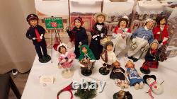 Byers Choice Lot Of Carolers And Extras