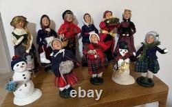 Byers' Choice Lot Set of 11 Figures