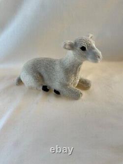 Byers Choice Nativity Series Laying Lamb Sheep Mint Condition