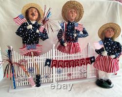 Byers Choice Patriotic Fence with Freedom Banner, Flags, Firecracker & Fireworks