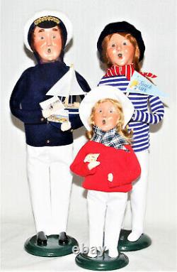 Byers Choice Santa & Mrs Claus with Nautical Family Carolers 2022 FREE SHIPPING