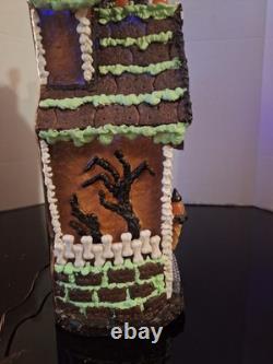 Byers Choice Traditions Cobweb Cottage Lighted Gingerbread House 2013 Halloween