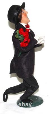 Byers Choice Valentine Proposal Woman and Man Caroler Free Shipping New