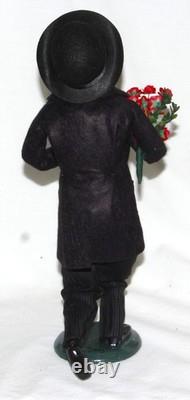 Byers Choice Valentine Proposal Woman and Man Caroler Free Shipping New
