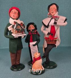 Byers Choice Victorian Christmas Carolers Lot of 4 Woman, Man, Child & Dog