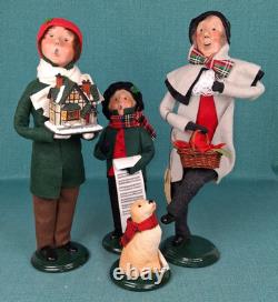 Byers Choice Victorian Christmas Carolers Lot of 4 Woman, Man, Child & Dog