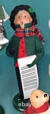Byers Choice Victorian Christmas Carolers Lot of 4 Woman, Man, Child & Dog
