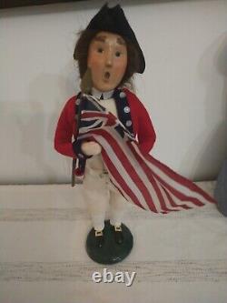 Byers Choice Williamsburg Colonial Betsy Ross Soldiers