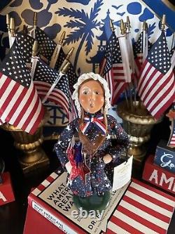 Byers Choice Wooden Duck Exclusive- Patriotic Caroler Independent Isabella