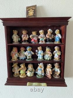 Cherished Teddies set of 18 Across the Seas with Cherished Teddies withboxes