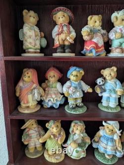 Cherished Teddies set of 18 Across the Seas with Cherished Teddies withboxes