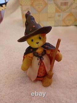 Cherished teddies Autumn Fall HALLOWEEN lot Of 7 With Calico Kittens Display