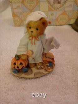 Cherished teddies Autumn Fall HALLOWEEN lot Of 7 With Calico Kittens Display