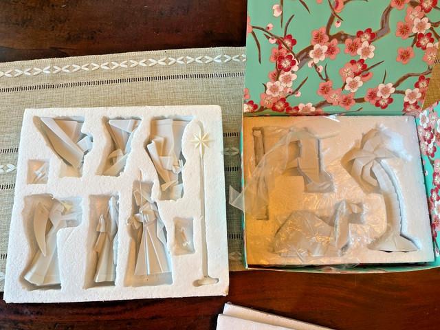 Christmas 180 Degrees Origami Style Porcelain 14 Piece Nativity Set (bh)