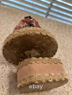 Christmas Music Box 6 1/4 Pink Bottle Brush Tree Rotating Wood Vintage Ribbon