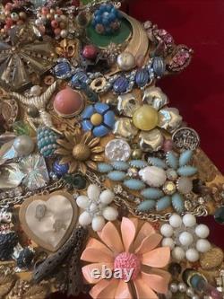 Costume Jewelry Christmas Tree 1970's Vintage (lights Work) Costume Jewelry Christmas Tree 1970's Vintage (lights Work)