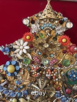 Costume Jewelry Christmas Tree 1970's Vintage (lights Work) Costume Jewelry Christmas Tree 1970's Vintage (lights Work)