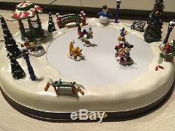 DISNEY Mickeys Holiday Skaters Mr Christmas 1996 Animated Pond 50 Songs