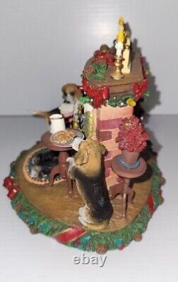 Danbury Mint Beagles Light Up Christmas Fireplace A Cozy Christmas Eve RARE