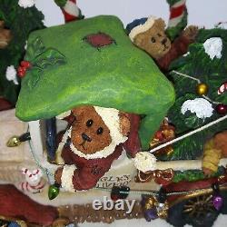 Danbury Mint Boyds Bears at Kringle's Tree Farm Sculpture Christmas