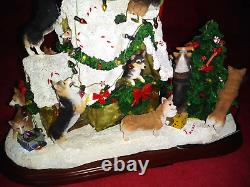 Danbury Mint Corgi Dog Christmas Doghouse-Lighted with Star -Retired -Works- EUC