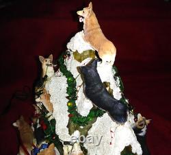 Danbury Mint Corgi Dog Christmas Doghouse-Lighted with Star -Retired -Works- EUC