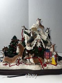 Danbury Mint Corgi Dog Christmas Doghouse-Lighted without Star -Retired READ