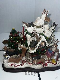 Danbury Mint Corgi Dog Christmas Doghouse-Lighted without Star -Retired READ