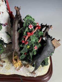 Danbury Mint Doberman Pinscher Dog Christmas Dog House Lights Up Rare