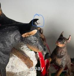 Danbury Mint Doberman Pinscher Dog Christmas Dog House Lights Up Rare