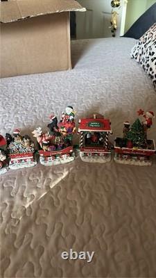 Danbury Mint Pug Christmas Express 6 Piece Train Set 2004