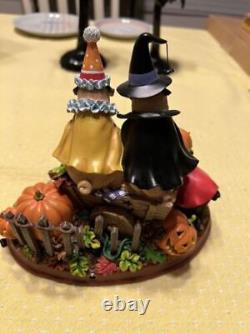 Danbury Mint Pumpkin Patch Pugs Light Up Halloween Figure No Damage