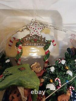 Danbury Mint-The Boyds Bears at Kringle's Tree Farm -Christmas-New in box