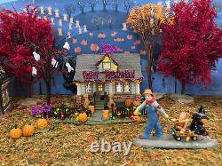 Department 56 1031 TRICK OR TREAT DRIVE- MINT Halloween House Lit with Sound