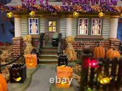 Department 56 1031 TRICK OR TREAT DRIVE- MINT Halloween House Lit with Sound