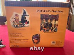 Department 56 1031 TRICK OR TREAT DRIVE- MINT Halloween House Lit with Sound