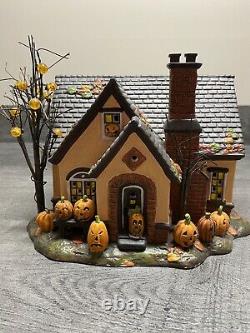 Department 56 Halloween Village Trick or Treat Lane Pumpkin House