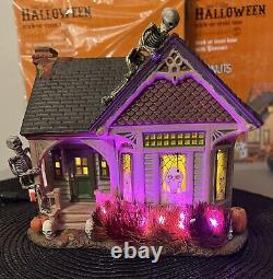 Department 56 SVH -The Skeleton House #4056702 + Matching Accessory EUC RARE