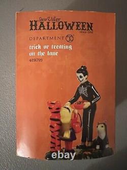 Department 56 SVH -The Skeleton House #4056702 + Matching Accessory EUC RARE