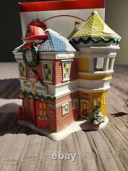 Department Dept. 56 Disney Donald's Fire Station Mickey's Merry Christmas NOFLAG