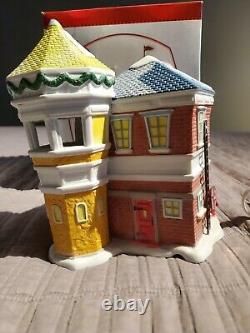 Department Dept. 56 Disney Donald's Fire Station Mickey's Merry Christmas NOFLAG