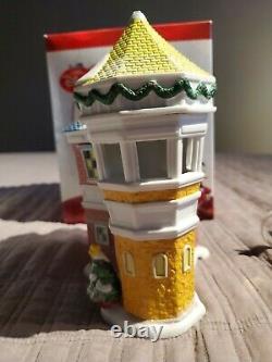 Department Dept. 56 Disney Donald's Fire Station Mickey's Merry Christmas NOFLAG