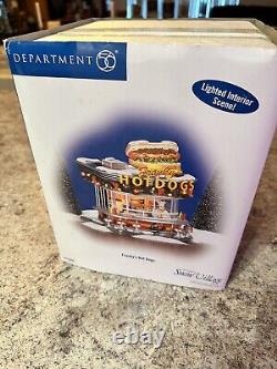 Dept 56 Franky's Hot Dogs 2006 Lighted Porcelain Building Snow Village! Mib